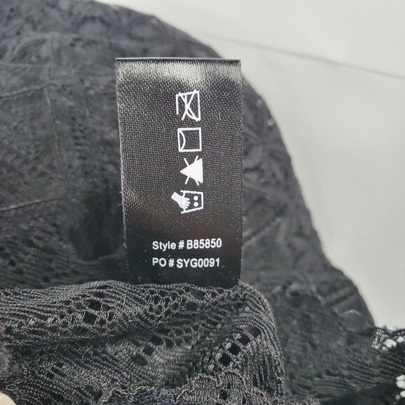 H&M soft cup black bralette medium - Picture 4 of 4
